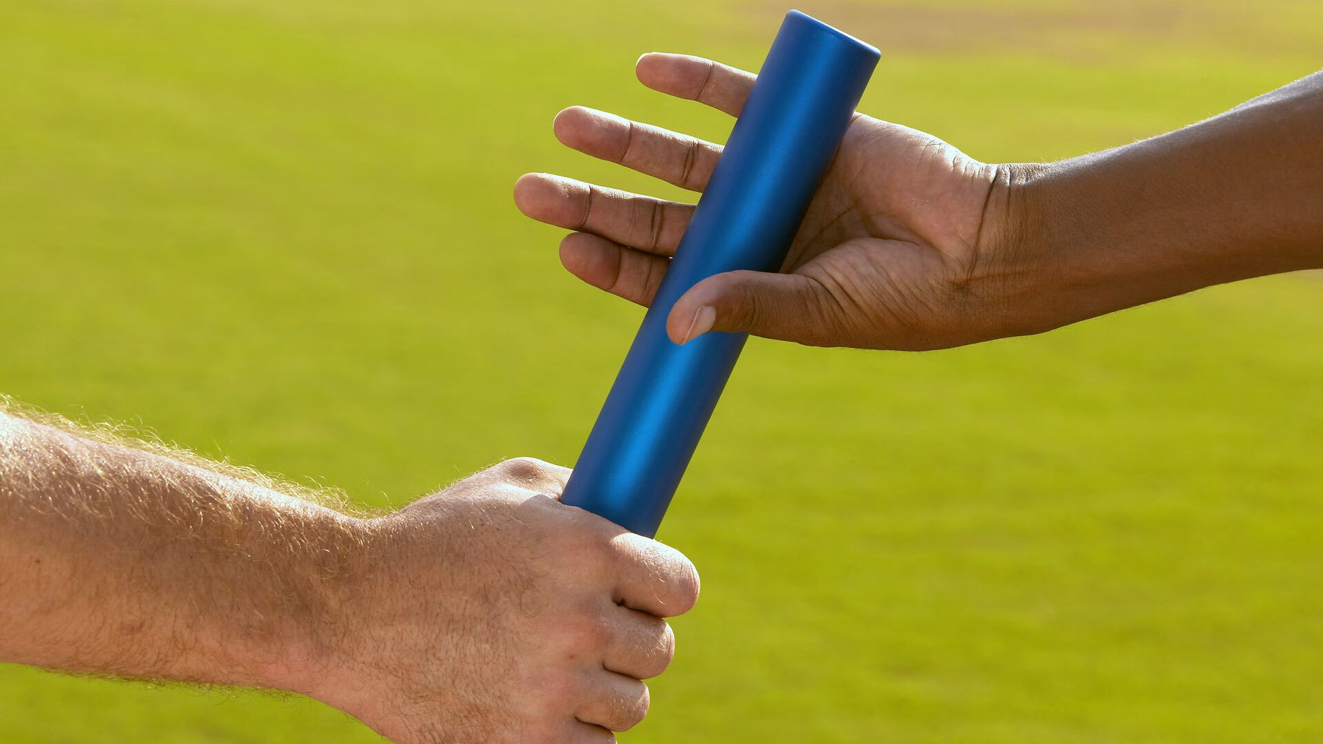 曼联发布纪录片讲述百年荣耀历史，曼联历史奖杯