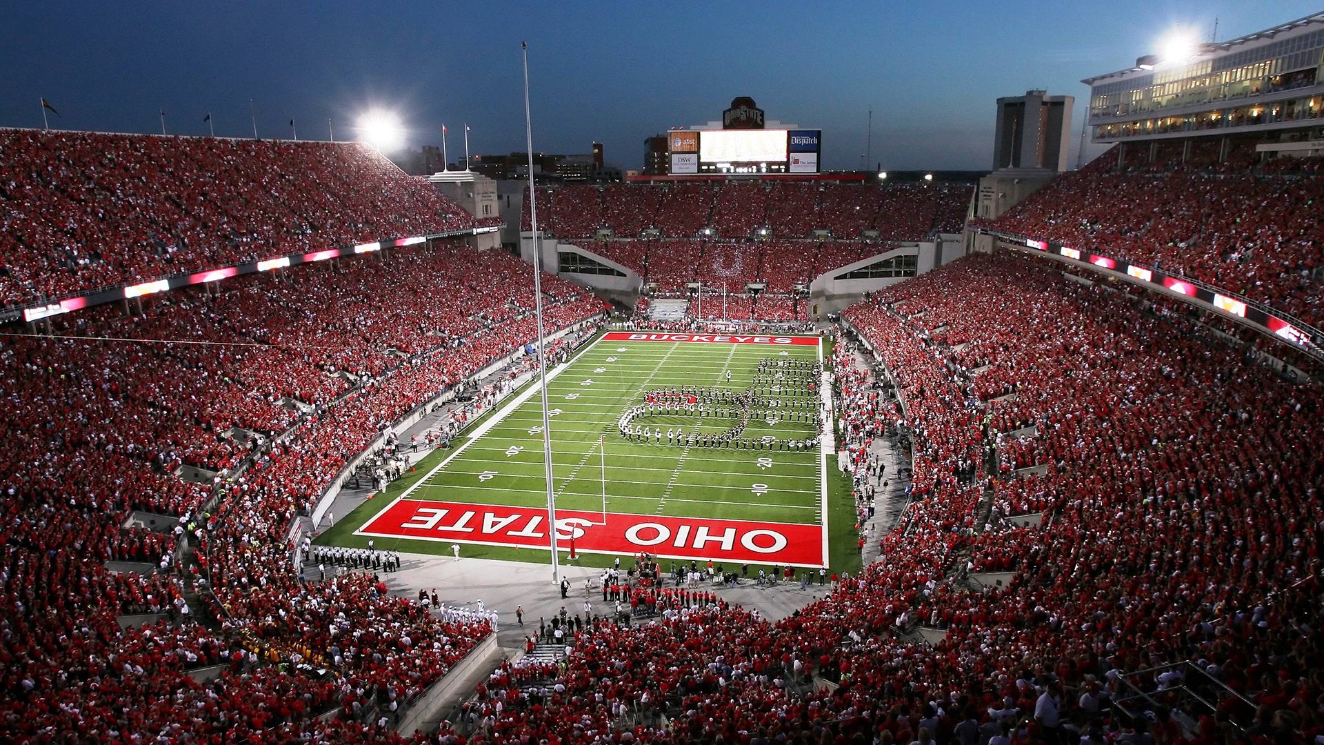 米兰双雄鏖战，争夺意甲冠军