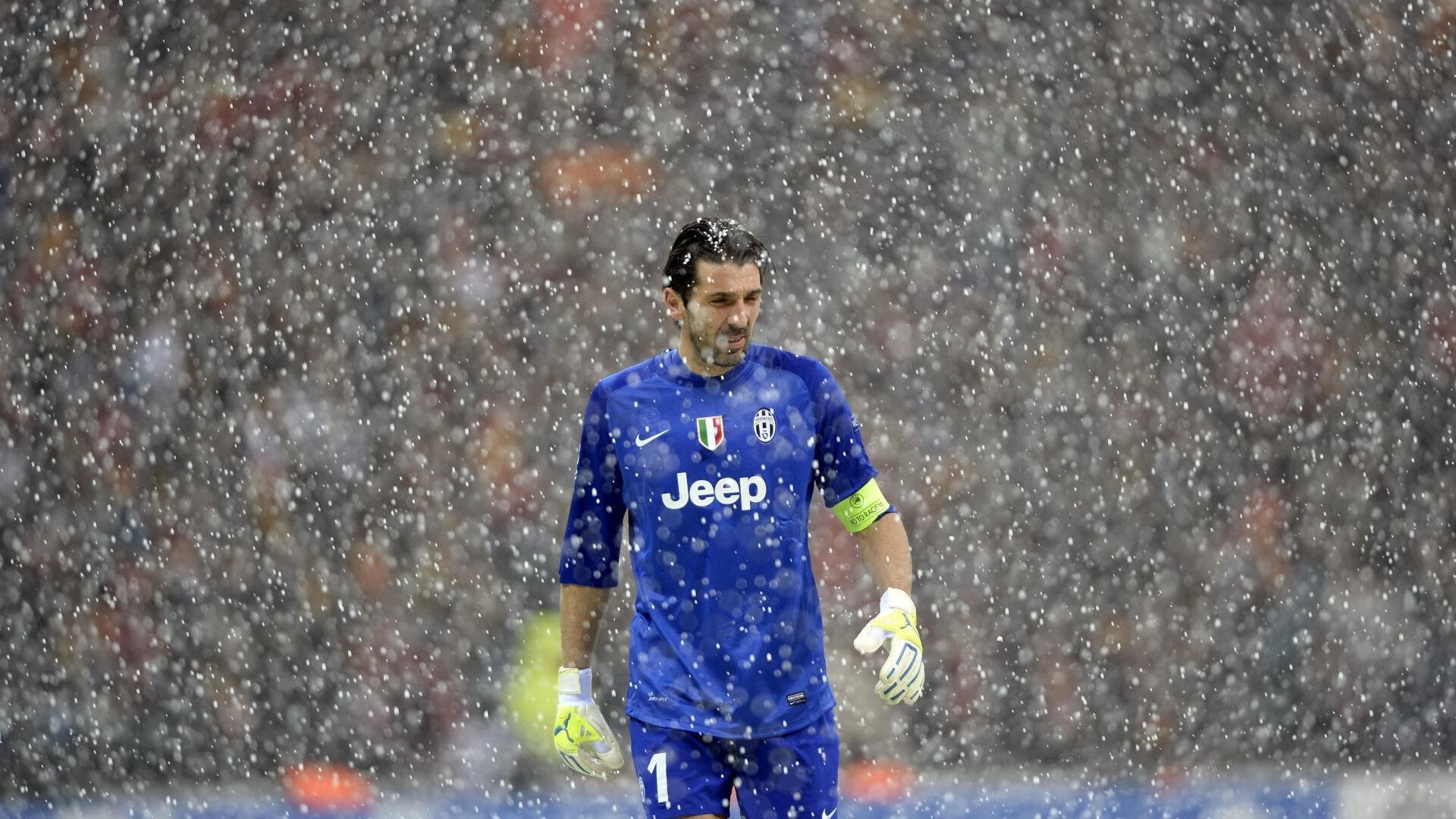 九游体育网站入口-艾比·德尔福：全场高效的防守表现，令对方攻势屡屡受阻，艾德比尔送水案例